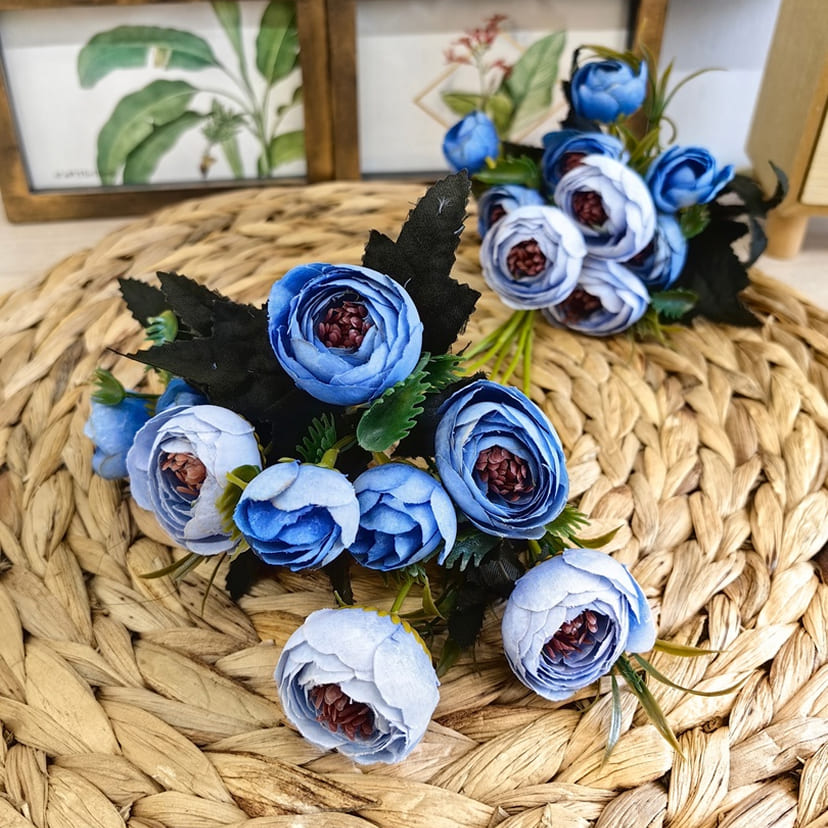 Искусственные цветы в Москве | Цветы искусственные «Камелии», голубые, букет