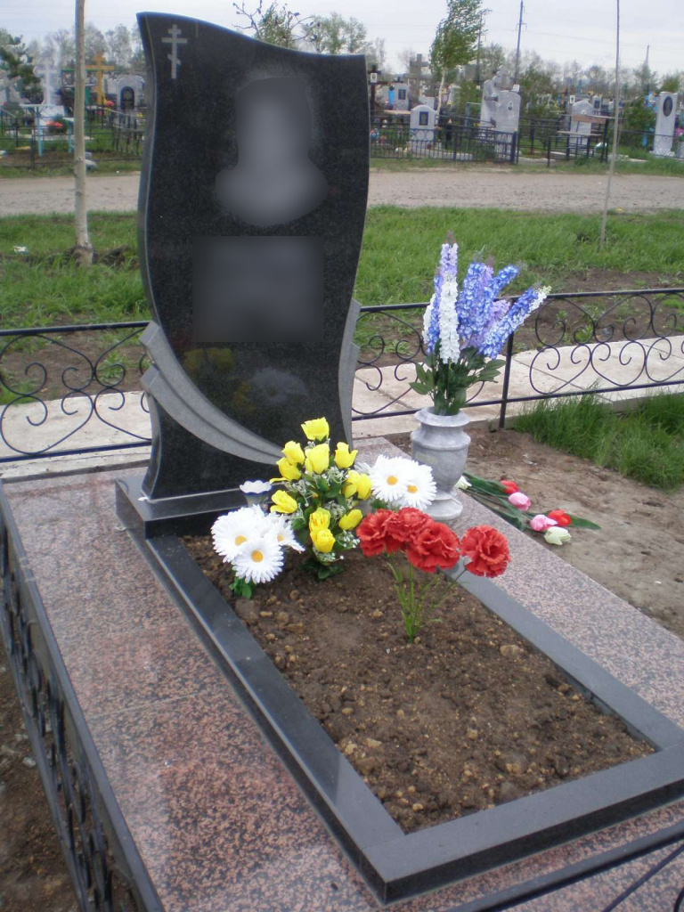 Памятник “Лепесток”
